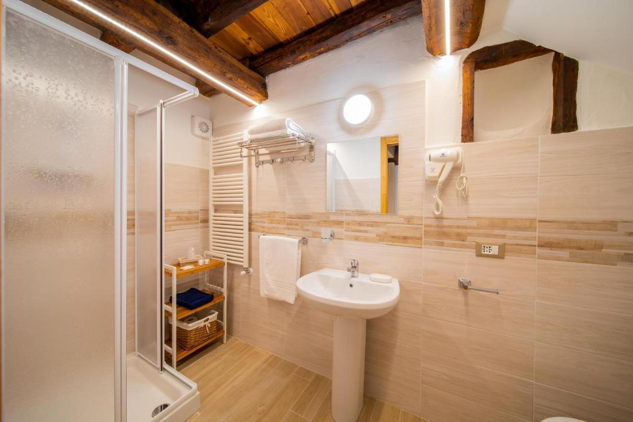 Апартаменти Miki Central Appartament Аоста Екстер'єр фото